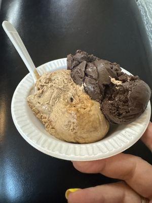 A "single scoop" that includes both Daily Grind and Mackinac Island Fudge