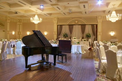 We offer jazz or classical piano for your special evening!