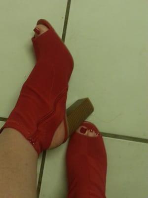 Red "shorties" suede boots@Fashion Footwear