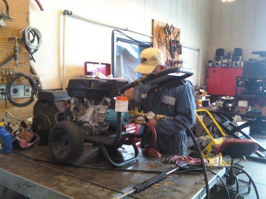 Let our inside or outside mechanics help with your equipment repairs.