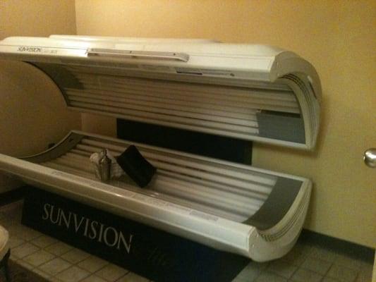 Tanning booth in the ladies locker room.