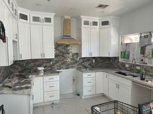 Almost finished with this beautiful Shaker style cabinets and this amazing granite Countertops installation.