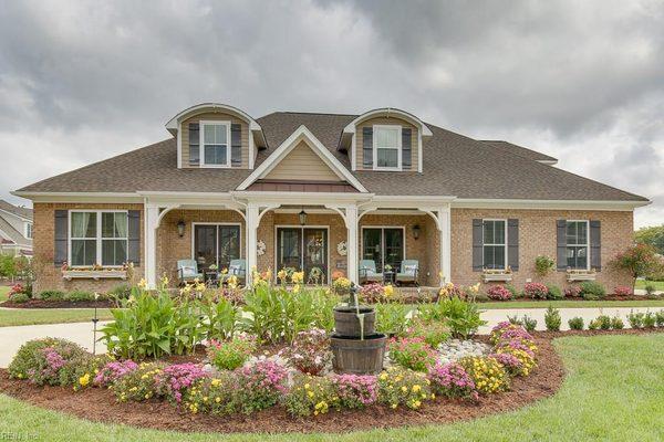 Ask me about this sprawling 6 bedroom home. Priced at an unbelievable steal. Home # 10222245