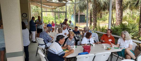 Fellowship hour after the service on the lanai.