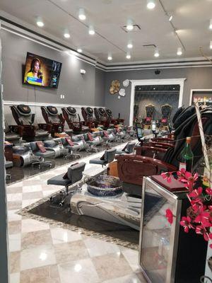 Royal Nails & Spa