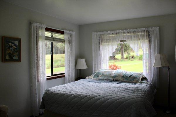 This room has one California King size bed