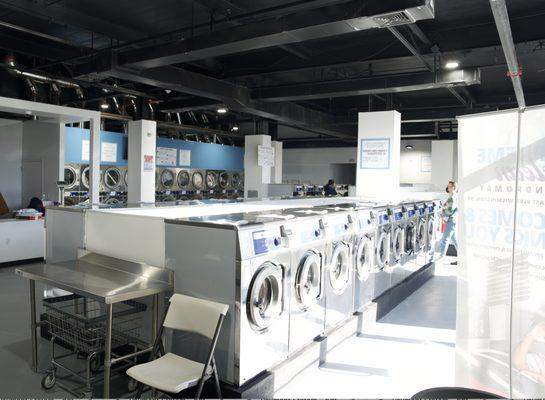 One of the Cleanest and Newest Laundromats in Wilmington, Delaware