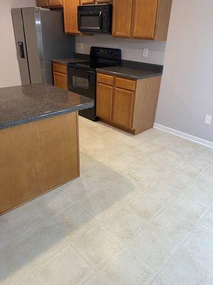 Tile floor move in - out deep cleaning