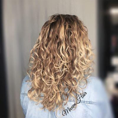 Balayage is fun with curls