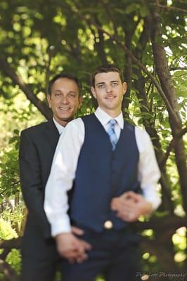 We also handle same-sex weddings, engagements and elopements!