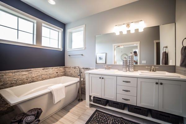 Villebois model home master bathroom