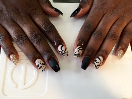 Coffin matte nails