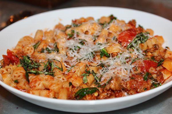 For Handmade Fresh Pasta we had the Amatriciana made with Bicicleta, Roasted Peppers, Sausage, Tomato, Marjoram, Kale.