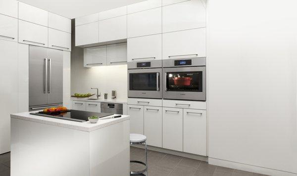 Bosch ovens are designed to beautifully enhance any kitchen.