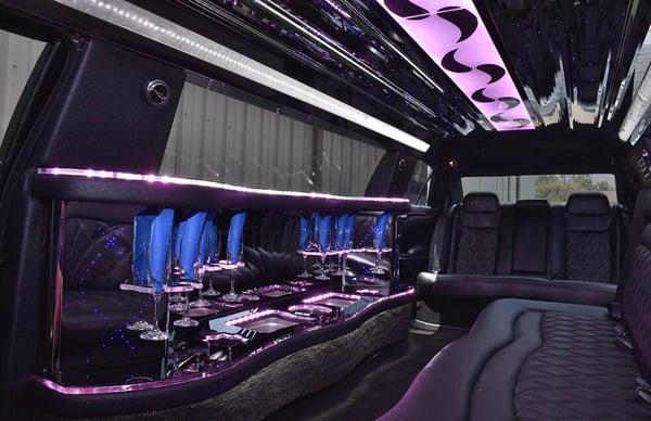 2016 Chrysler 300 stretch limo !