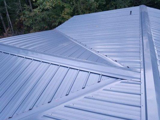 Metal roofing install