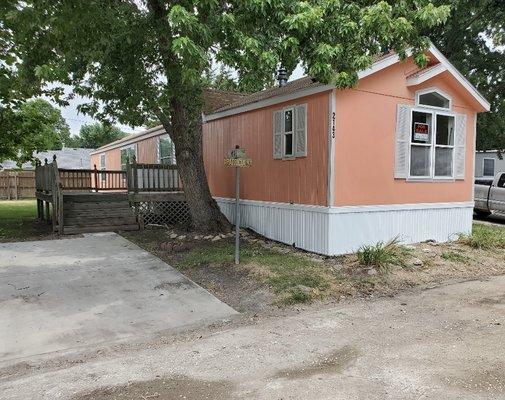 Perfectly peach mobile home paint project!