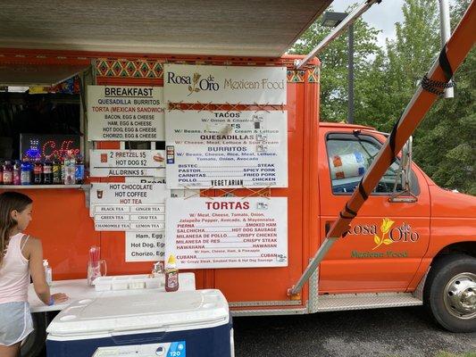 Rosa De Oro Mexican Food Truck