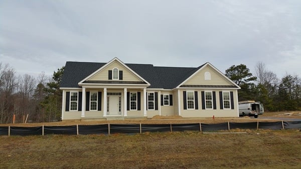 Certainteed Landmark Charcoal shingles & Certainteed Siding installed in Hughesville Maryland