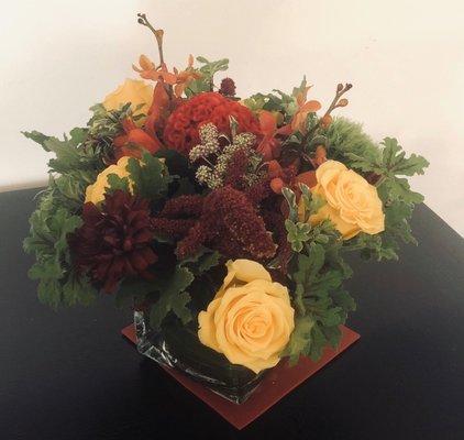 Beautiful arrangement with fall colors