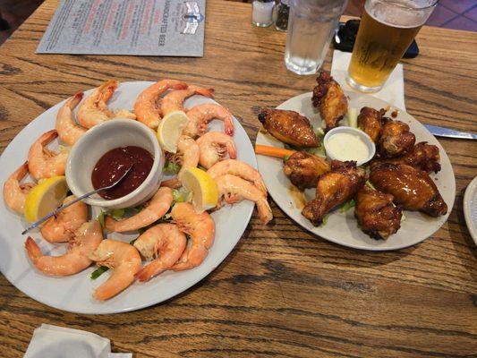 Steamed shrimp and wings