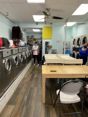 C & G Laundromat