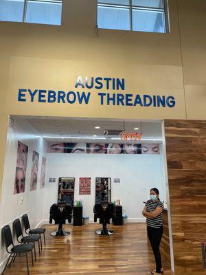 Eyebrow threading salon