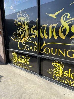 Islands Cigar Lounge