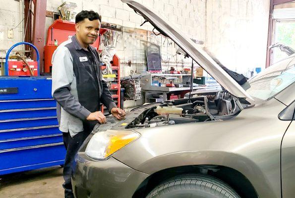 Our professional mechanics can take care of your auto repair needs. With over 40+ years of experience in the automotive industry.