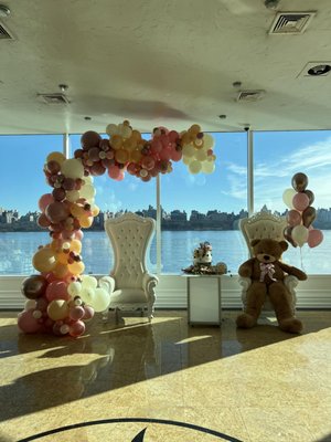 Beautiful balloon arch for my baby shower by Maria