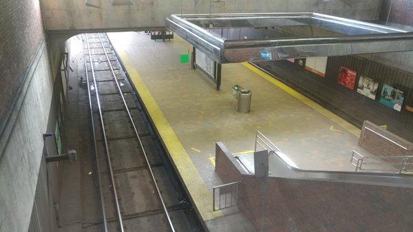 Looking down at the platform from the ticketing concourse