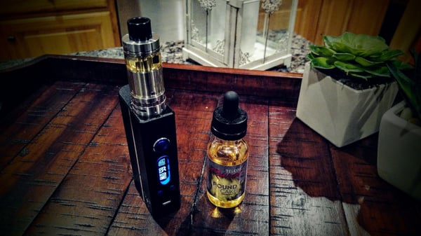 Was hooked up with the awesome Griffin RTA and some pretty awesome liquid, Pound Cake by Teleos