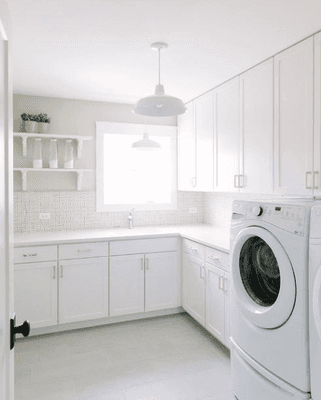 White shaker laundry/mudroom