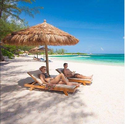 Natural Thatch Umbrella Tahiti Style