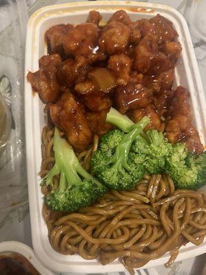 Orange chicken with plain lo mei!  Delicious   Food is always fresh and delicious !