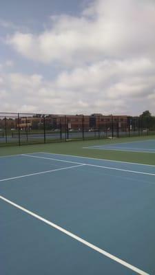 8 great conditioned tennis courts.