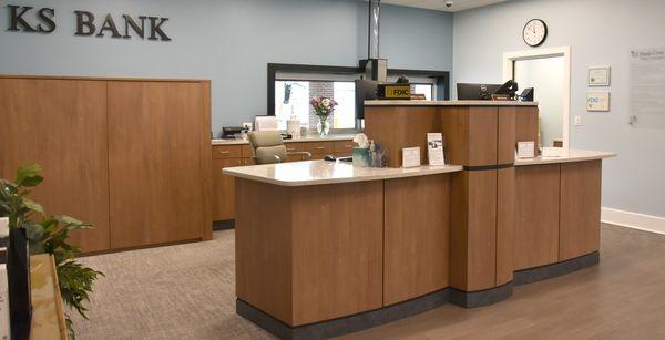 Four Oaks branch customer service desk