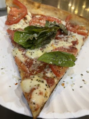 Large Fresh Mozzarella Tomato Basil Slice