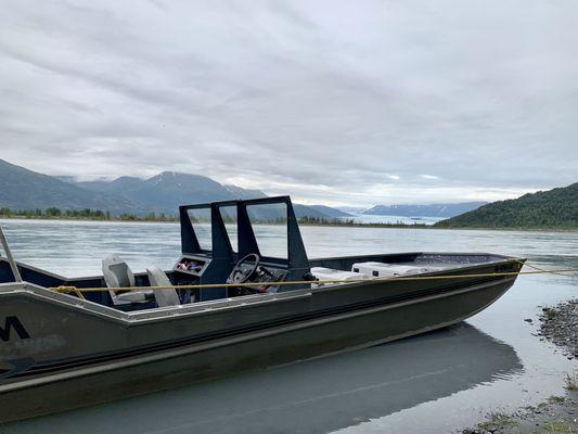 The boat we took to arrive at Knik Glacier's edge.