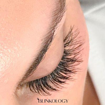 Russian volume eyelash extensions