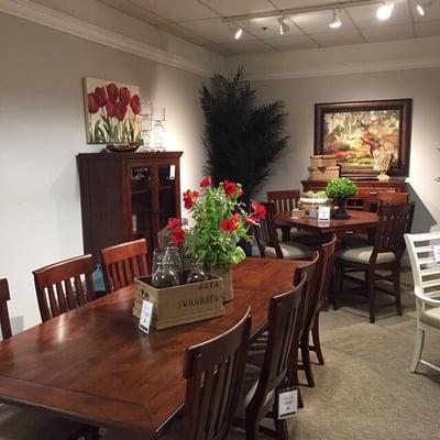 The Artisan Valley dining room collection