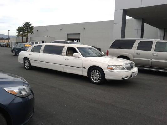 Vidalez limousine service 831-613-3155 available in Monterey California call anytime to make your reservation......