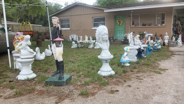 *Galloway Statues
       Emporium *
1450 N. Galloway Rd 
Lakeland Florida 33810
Owner Dianne Letchworth 
Online and Instore sales