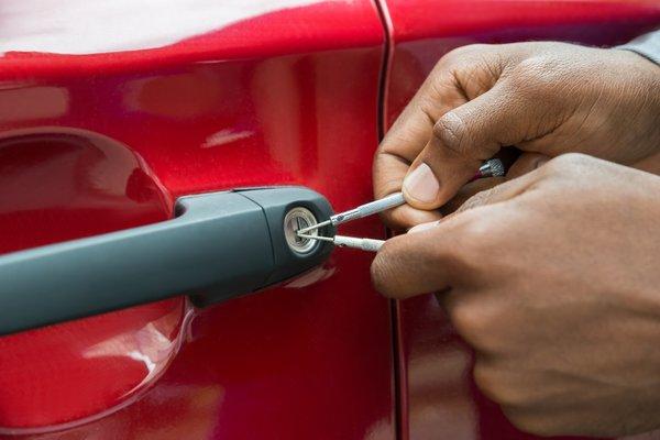 Car lockout  & Unlocking broken car doors services