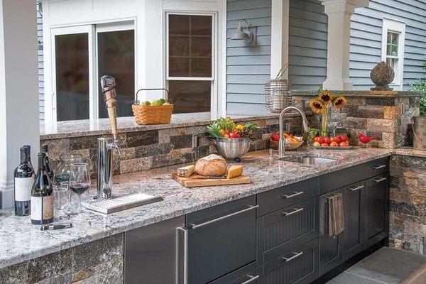 Outdoor Kitchen