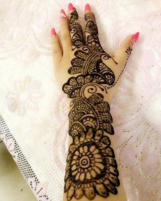 Henna tattoo done by bhana