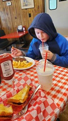 My son has autism and a picky eater! He's in bliss