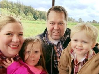 Taylor Family on a hayride in Snohomish!