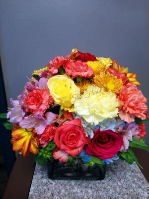 Mixed flower arrangement or centerpiece