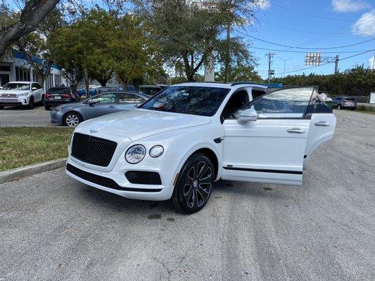 2019 Bentley completely detailed from the tire up!